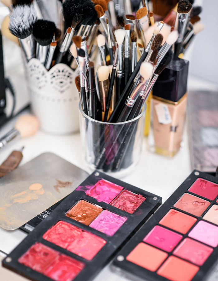 Must-Haves in Make-up Kit